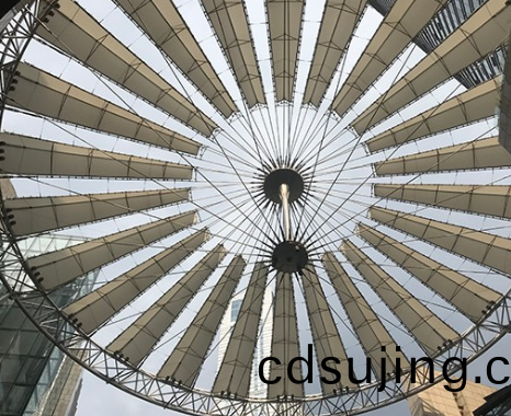 膜結構停(ting)車(che)棚(peng)的(de)使用(yong)優(you)勢