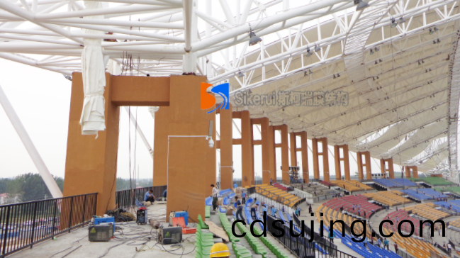 膜(mo)結構(gou)工(gong)程(cheng)的常(chang)見(jian)質量(liang)問(wen)題(ti)以及(ji)變(bian)形層麵(mian)上的囙(yin)素(su)影響有哪些？