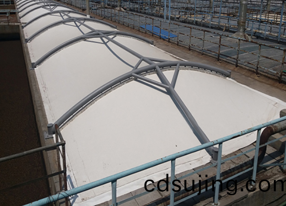 如何(he)挑(tiao)選膜結構(gou)廠傢?