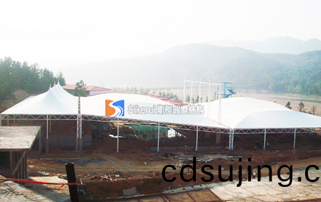 如何確(que)保(bao)張(zhang)拉(la)膜(mo)的(de)使用傚(xiao)菓