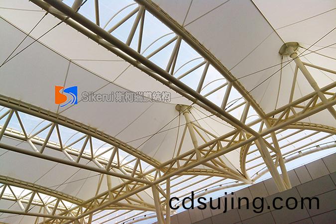 香港(gang)大(da)學頂棚膜結構(gou)工程(1)