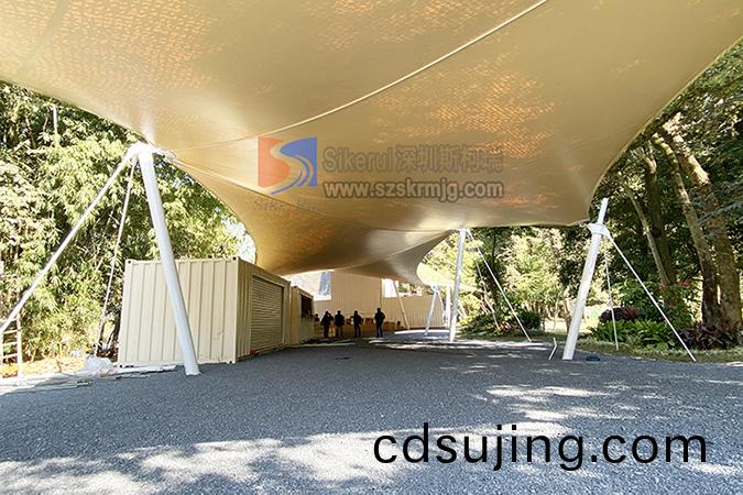 英(ying)悳熱(re)氣毬營地(di)景(jing)觀張(zhang)拉膜(1)